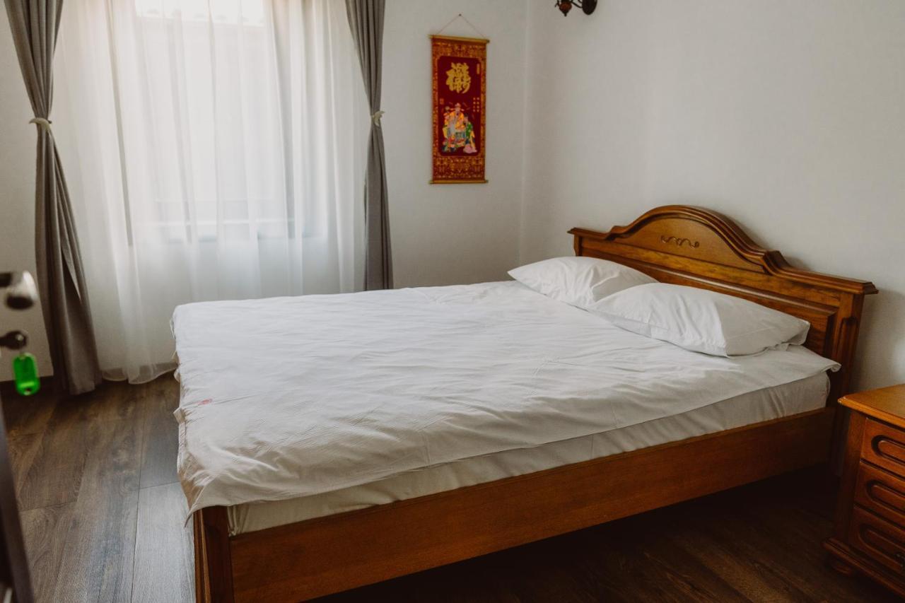 Vila Alsace Podu' Cu Lanturi Bacău Exteriér fotografie