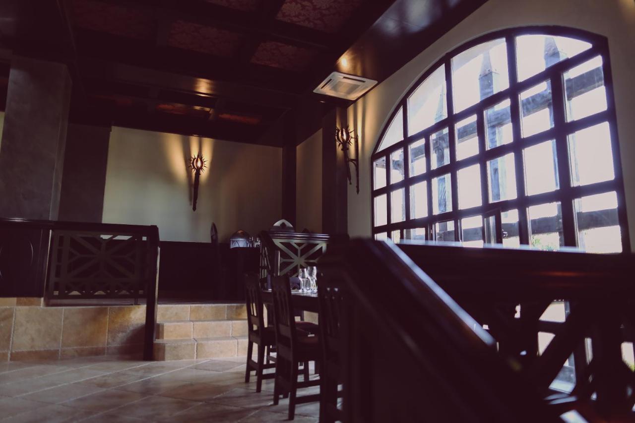 Vila Alsace Podu' Cu Lanturi Bacău Exteriér fotografie